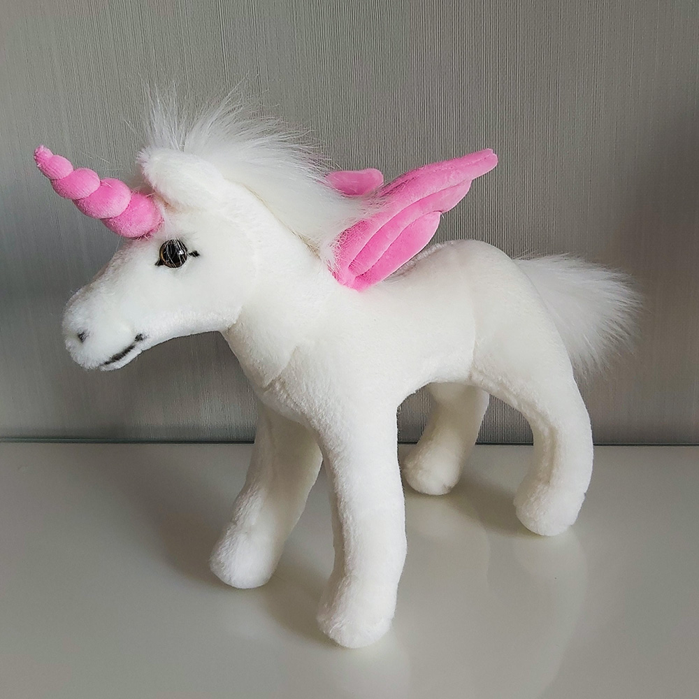 Kuscheltier Einhorn mit Flügeln